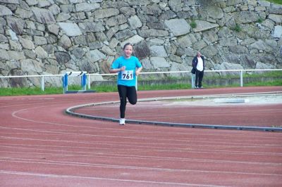 María Díaz nos 2000 ml
Palabras chave: CEIP ANTONIO INSUA BERMÚDEZ XOGADE 2013 ATLETISMO 1ª CLASIFICATORIA PROVINCIAL 17 marzo 2013 ATLETISMO PISTA