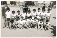 1974_Primavera_1o_y_2o_EGB_Equipo_Blanco.jpg