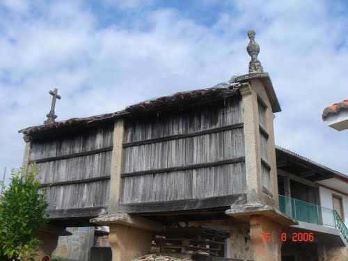 Metemos os peixes no horreo