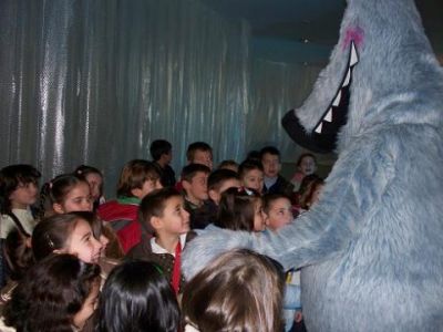 O lobo ORBIL recibiunos na entrada
