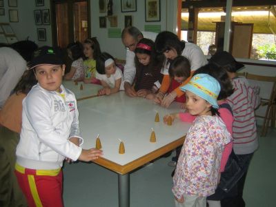 A APICULTURA NO ENREDO DO ABELEIRO
No taller de cera,pasámolo chupi
