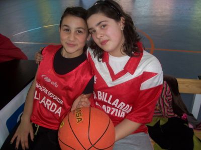 Ceip de Arzúa-CPI de Touro
Laura, Carla e o minibasket
