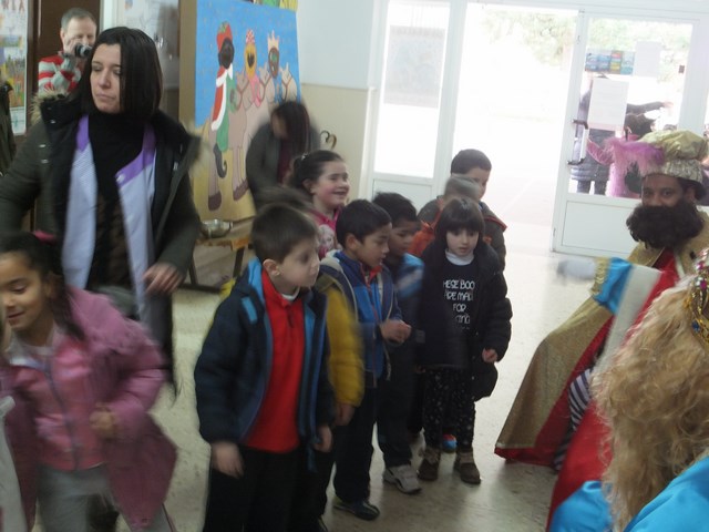 VISITA_REIS_MAGOS_INFANTIL_(5)_(Copiar).JPG