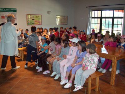 Chegamos á fábrica de queixos e explícannos o que imos facer
