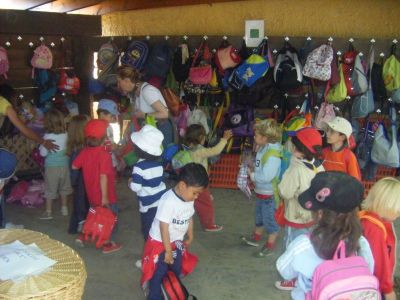 É hora de recoller as mochilas
