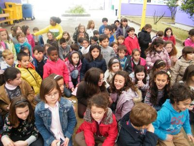 Vai comezar o acto do día do libro
