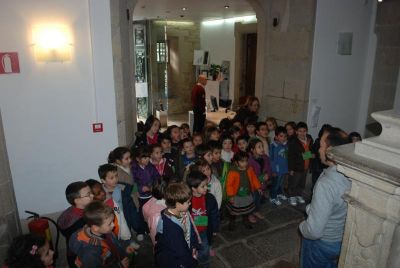 RECIBEN AOS DE INFANTIL NO MUSEO GRANELL
