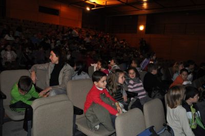 Asistimos a unha obra de teatro titulada:El último puerto.
