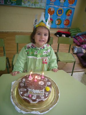 Esther: 3 anos
