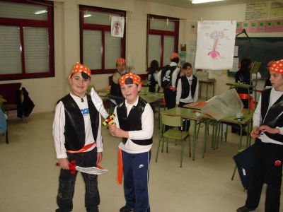 Disfrazámonos nas clases.
Xa temos todo preparado para lucirnos en Gondomar.
