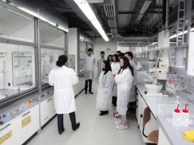 Instruccións no laboratorio para a realización das investigacións experimentais2
Palabras chave: ciqus USC campus vida centro investigación química