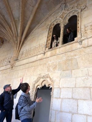 Ramón e alumn@s no "Mosteiro dos Jerónimos".
