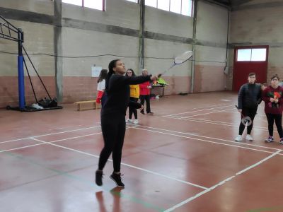 Alejandra golpeando durante o primeiro partido do torneo individual
