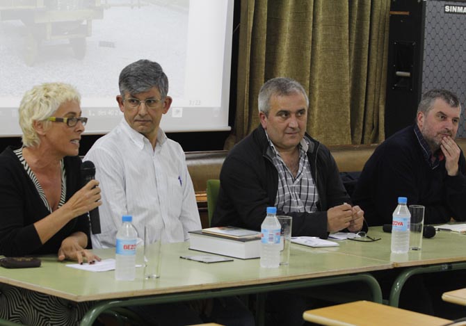 Momento da presntación do libro