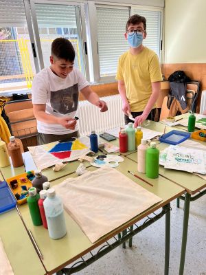 Obradoiro de bolsas de tela reutilizables. Alumnado de 3º da ESO.
