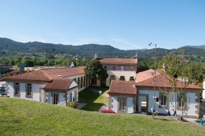 O noso IES está situado entre Gondomar e Nigrán, nun contorno rodeado de natureza
