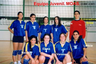 2.000-01 Voleibol.Equipo Juvenil: Alba, Paloma, Anita, Cristina, Nazaret, Elena, Vanesa y Leticia.Sonia entrenadora.
