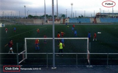 2.012-13 Fútbol.Alejandro Veiga 1º D. jugador del Club Eirís.
