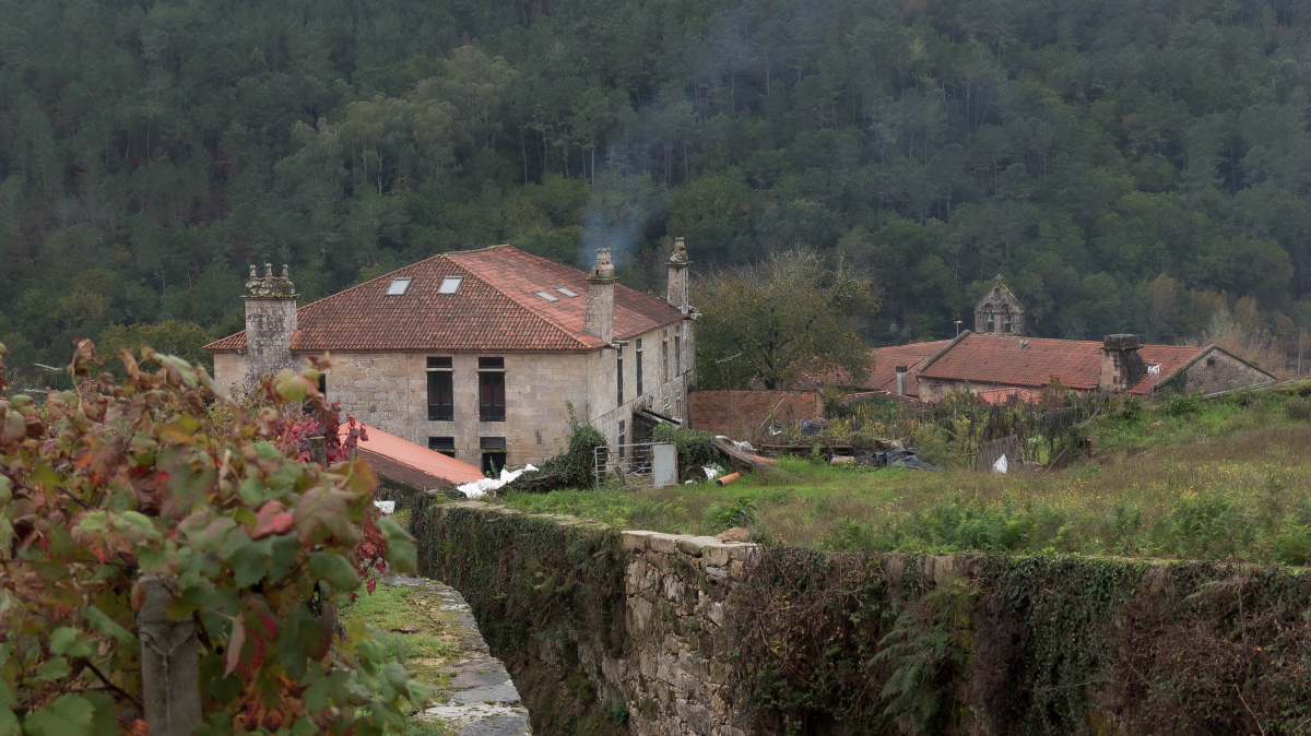 Palabras chave: arenteiro, ribeiro, avia, rio, viño