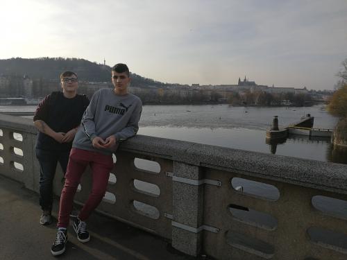 Adrián e Iván en Praga