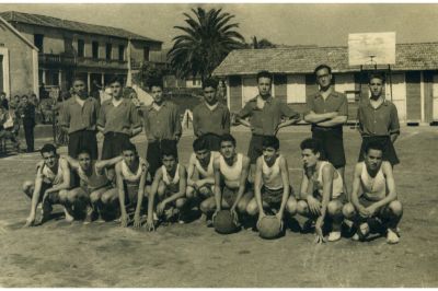 Baloncesto 1950
Equipo de Pontevedra contra el equipo de vigo
Palabras chave: baloncesto educación_física