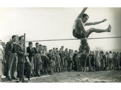 Salto de altura 1952
Palabras chave: atletismo educación_física