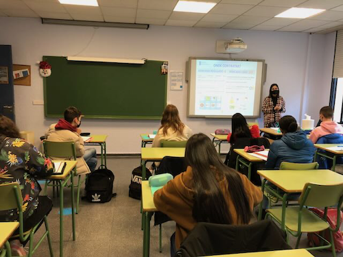 Un momento da charla en 4º B