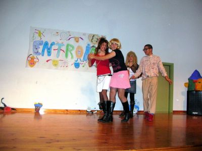 035_as_parellas_de_baile_animando_a_festa.jpg