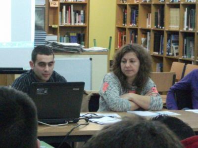 Mesa redonda ciclo ASIR
Mesa redonda ciclo ASIR, martes 5 de marzo na biblioteca.
Palabras chave: actividade informativa