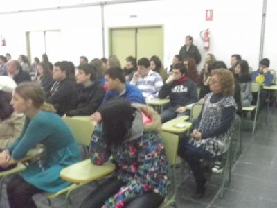 Encontros cos Escritores Febreiro 2013
Fotos dos ENCONTROS COS ESCRITORES: Manuel Iglesias Turnes
Salón de Actos-IES. ALUMNADO: 4º ESO e 2º BACH.HORARIO: 12:45 a 13:35 h. (5ª clase).
Organiza: Dpto. Lingua e Literatura Galega
Palabras chave: actividade cultural