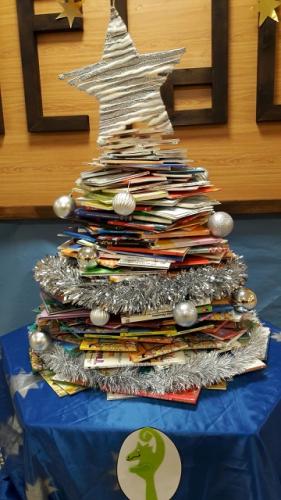foto de árbore de nadal con libros