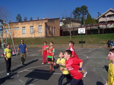 Equipo alevín en Touro
Tiro e...... rebote!
