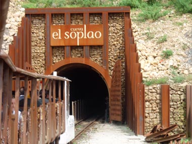 Cova de El Soplao
