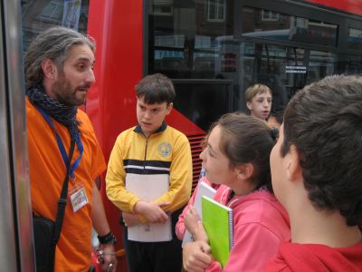 Nunha parada intelixente 4
Palabras chave: autobús, excursión, sexto