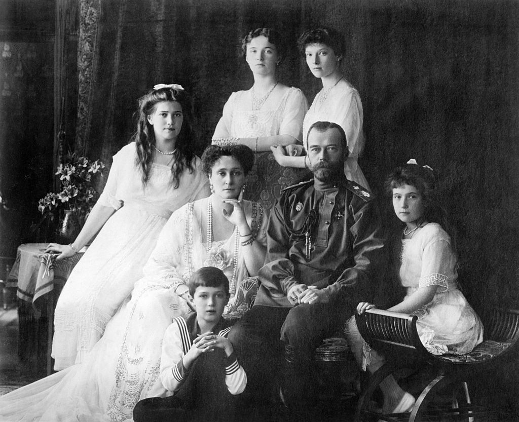 Nicolás II e familia Romanov