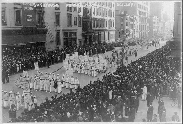 Manifestación sufraxista en 1915