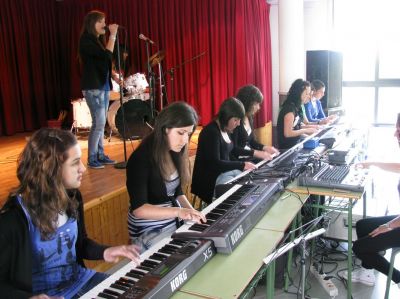 Un dos grupos de 4º da ESO en plena faena
