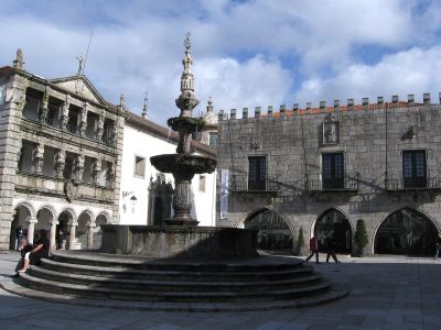 A beatiful square in Viana do Castelo.
