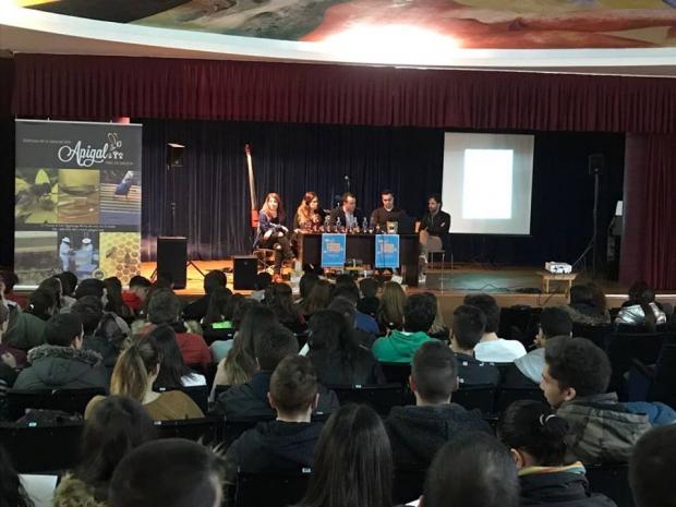 A importancia da comunicación no transito da etapa educativa á etapa laboral