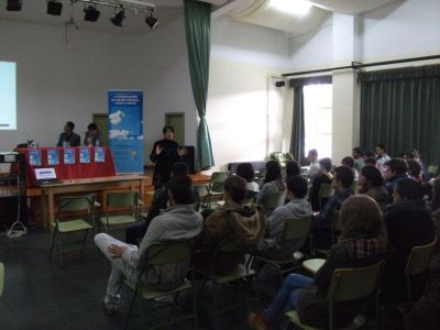 CHARLA: A CONSERVACIÓN DO MEDIO NATURAL TAREFA COMÚN
Alumnado: 1º e 2º de Bacharelato.
Palabras chave: actividade cultural