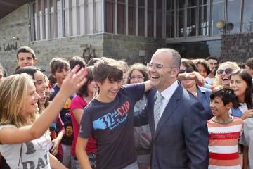 O conselleiro de Educación comparte unha xornada de estadía lingüística