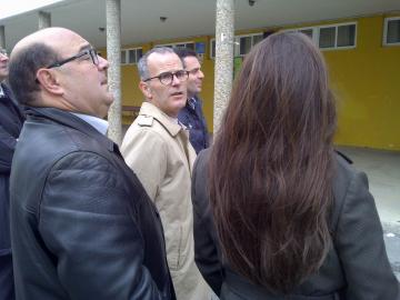 Vázquez Abad visitou o CEIP Plurilingüe Infante Felipe de Borbón, en Salvaterra 