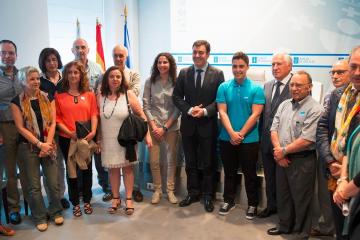  Román Rodríguez recibe a los estudiantes gallegos galardonados con los premios nacionales de Formación Profesional y a los centros que obtuvieron los premios nacionales de educación