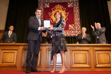  El conselleiro de Cultura y Educación le entrega el XIX Premio Grupo Compostela-Xunta de Galicia al programa Erasmus