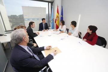 O conselleiro de Cultura, Educación e Ordenación Universitaria, Román Rodríguez, mantivo hoxe unha xuntanza cos responsables da Asociación de Nenos e Nenas con Diabete de Galicia 