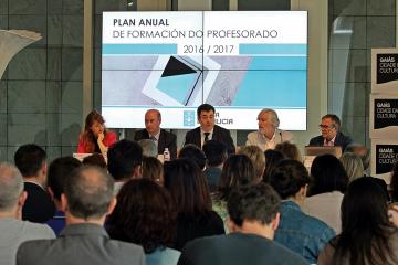 A Xunta prevé realizar 2.400 actividades para actualizar a formación de preto de 20.000 docentes