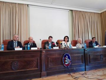 Valentín García participa en Vigo na homenaxe á galeguidade de Paz-Andrade e Antía Cal