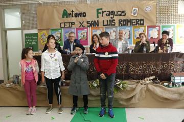 Los centros de infantil y primaria ahondarán en la figura de Antonio Fraguas con una guía didáctica del CEIP Xesús San Luis Romero de Carballo