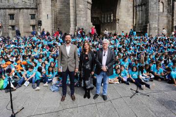 Máis de medio millar de rapazas e rapaces réndenlle homenaxe á tradición musical da Raia no concerto No Bico un cantar