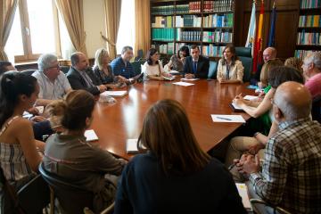 Carmen Pomar se reúne con los nuevos miembros de la Xunta Autonómica de Directoras y Directores